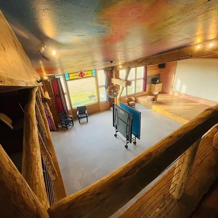 La Maison Des Festoyeurs *
