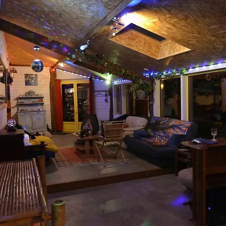 La Maison Des Festoyeurs *